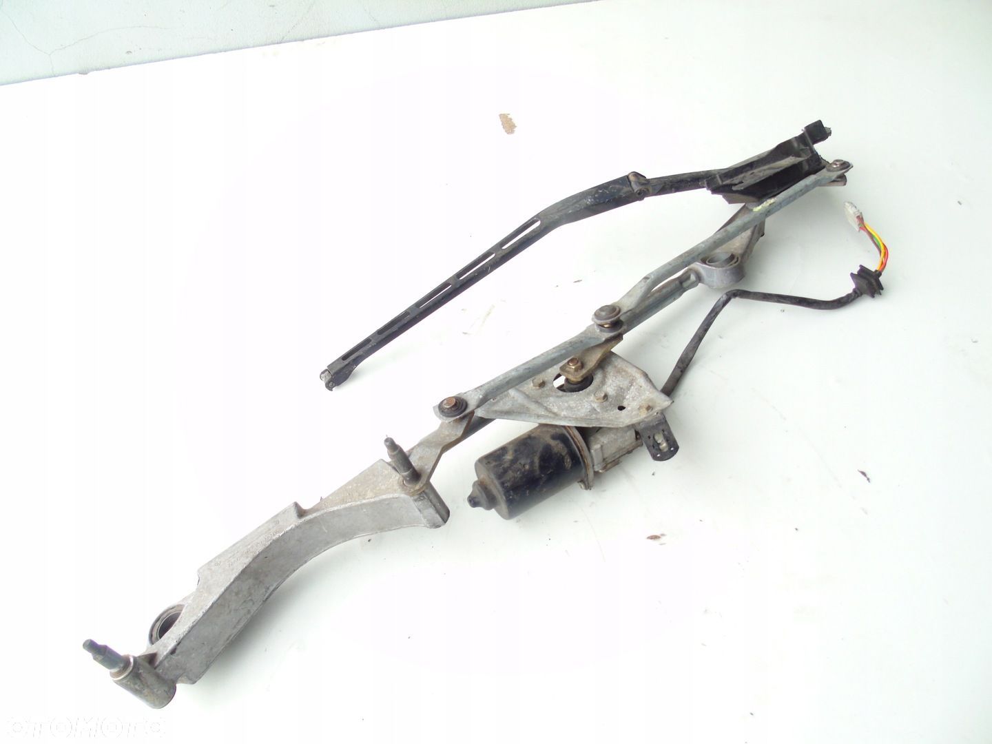 MECHANIZM WYCIERACZEK PRZÓD MERCEDES C KLASA W203 - 1