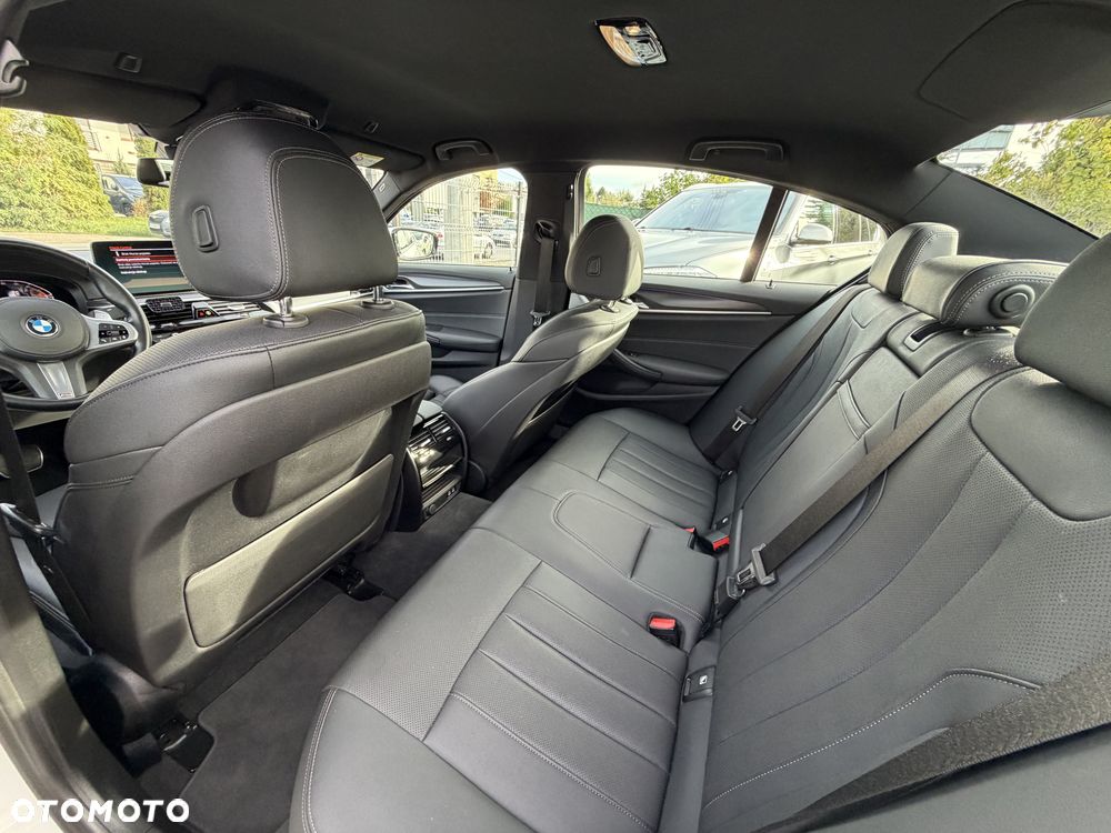 BMW Seria 5 518d mHEV M Sport sport - 24