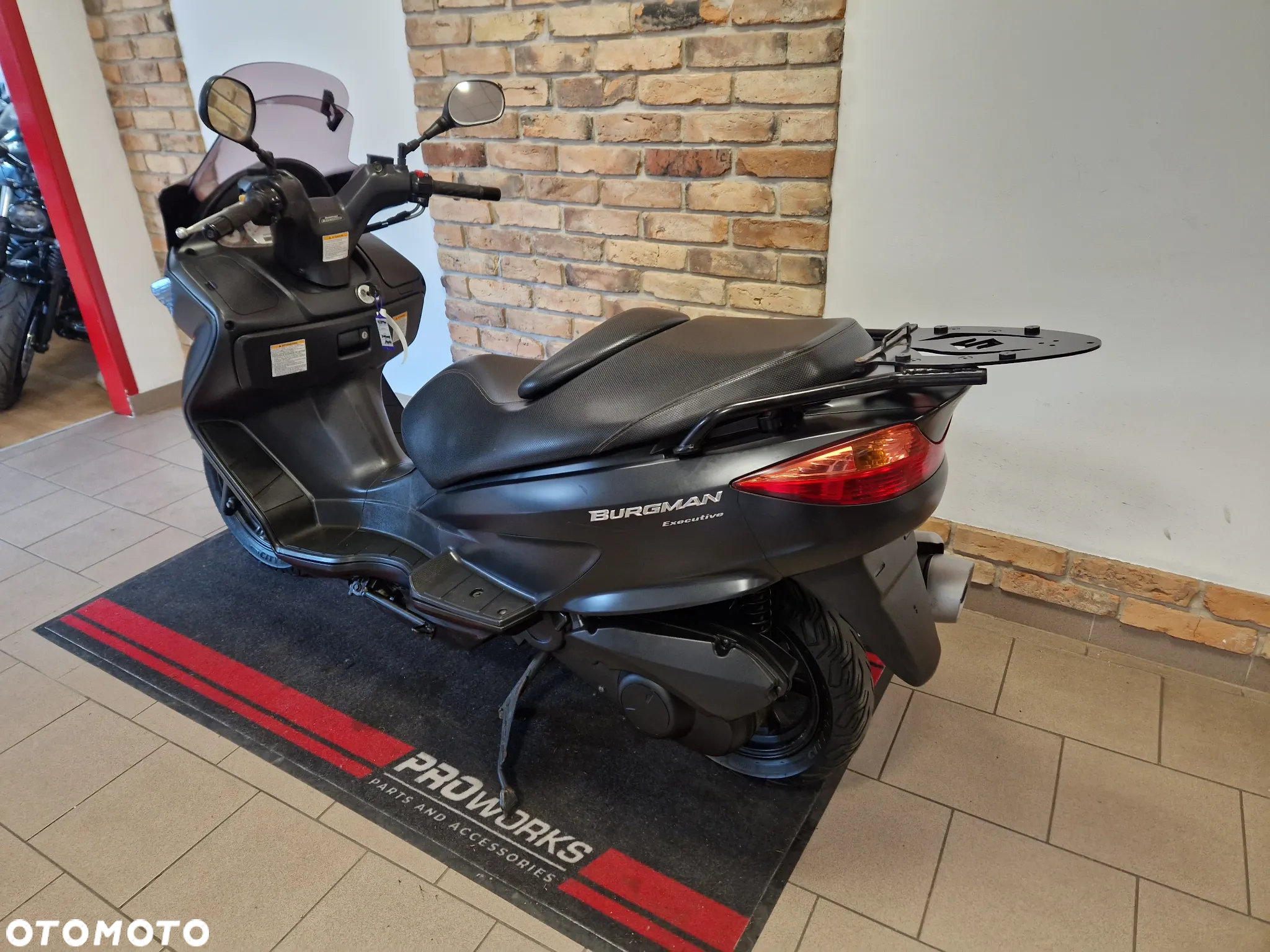 Suzuki Burgman - 8