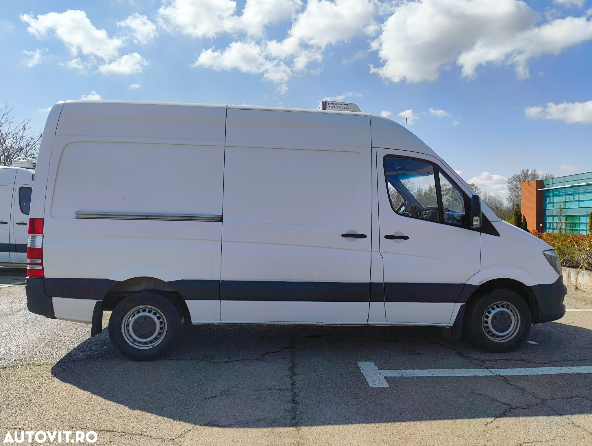 Mercedes-Benz Sprinter - 2