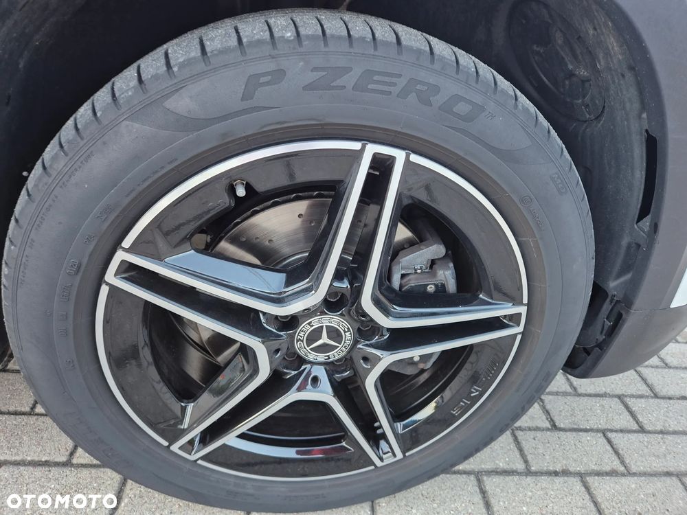 Mercedes-Benz GLB 200 AMG Line 7G-DCT - 21