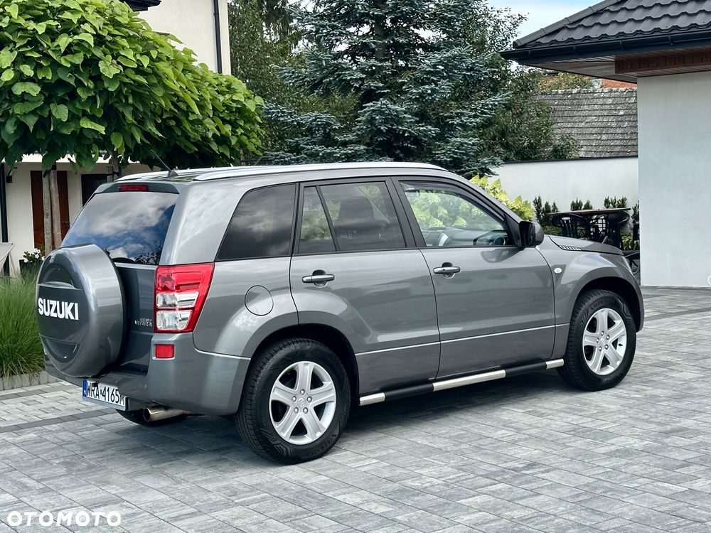Suzuki Grand Vitara 2.0 Automatik Comfort + Family - 4
