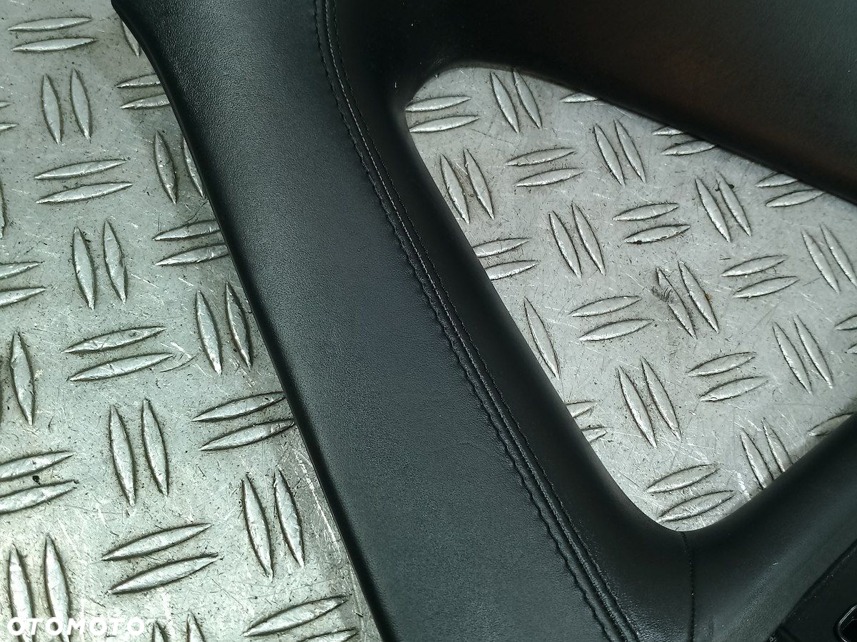 OSŁONA TAPICEROWANA PRAWY TYŁ MAYBACH X222 A2226905825    A2226906025 - 5