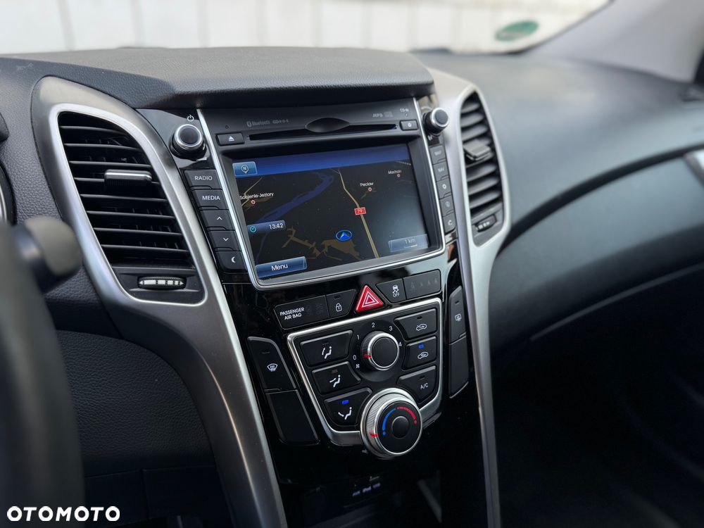 Hyundai i30 i30cw 1.4 Intro Edition - 22