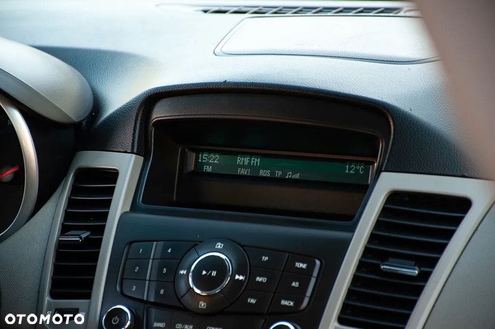 Chevrolet Cruze 1.6 - 19