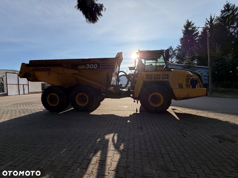 Komatsu HM300-3 - 7