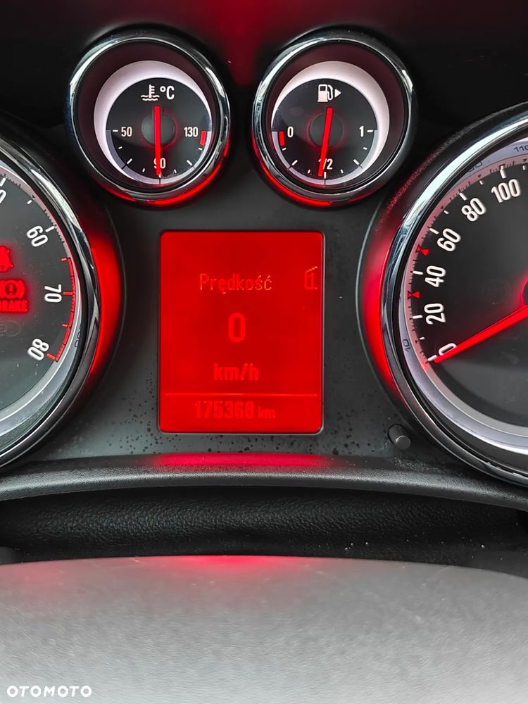 Opel Astra 1.4 Turbo - 8