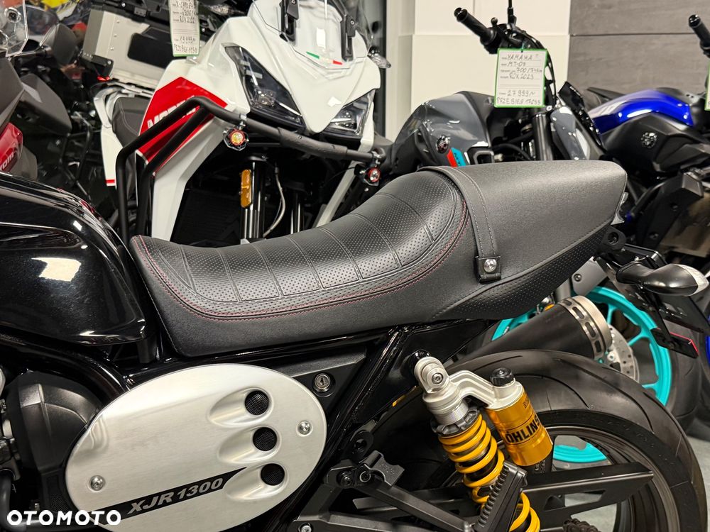 Yamaha XJR - 31