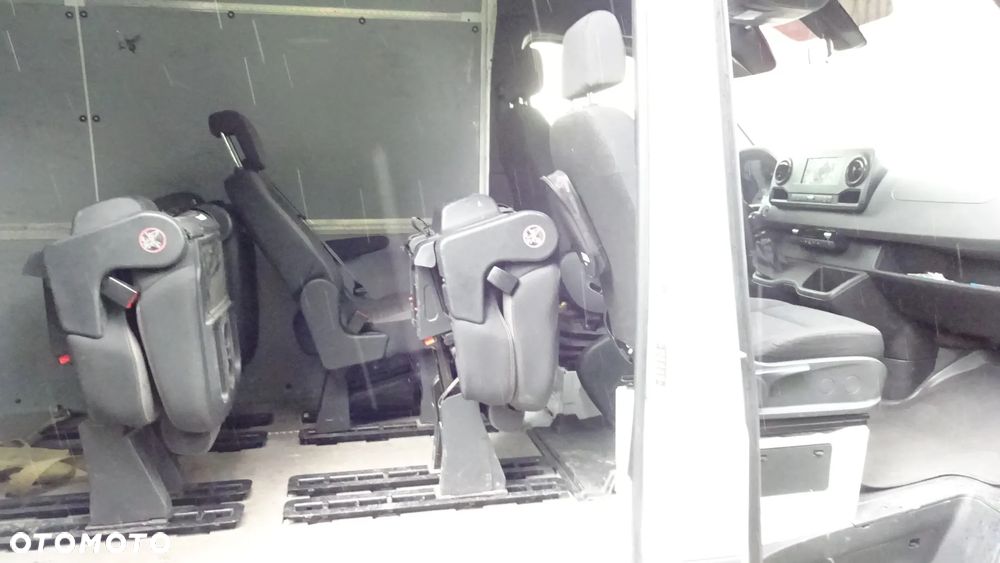 Mercedes-Benz SPRINTER - 14