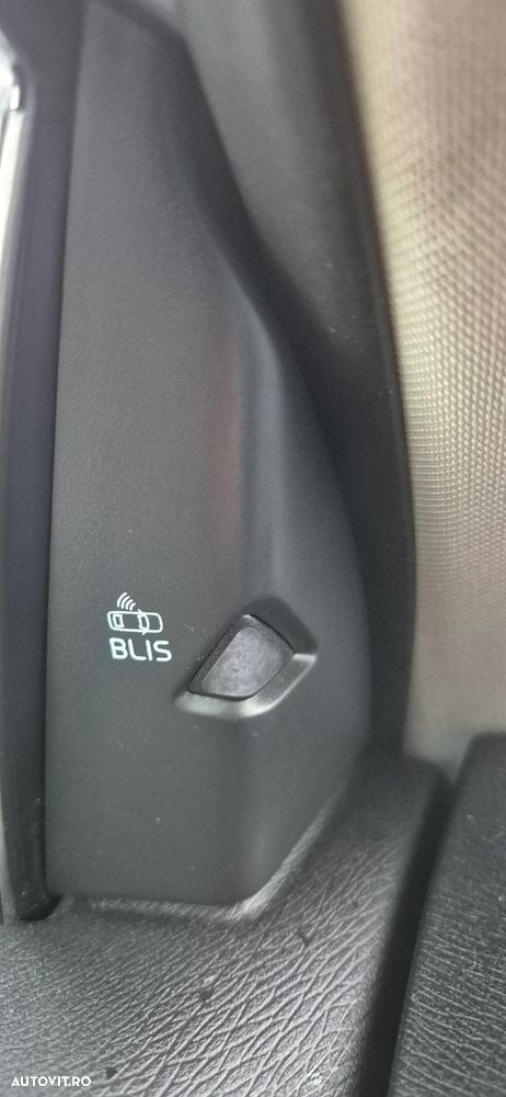 Volvo V40 D3 - 34