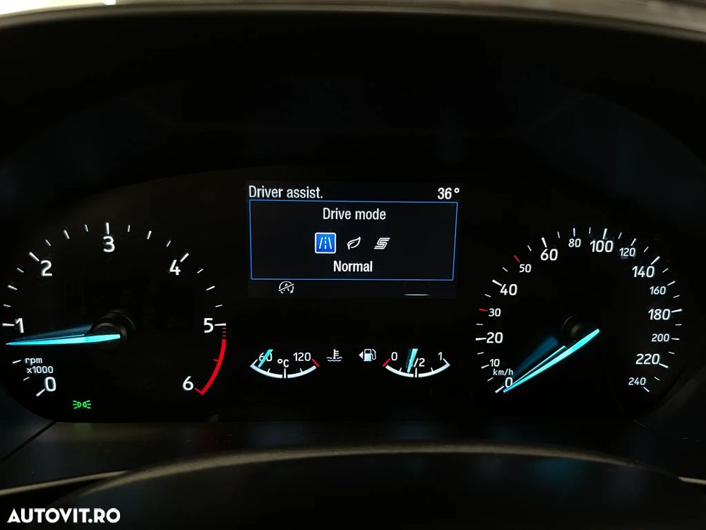 Ford Focus 1.5 EcoBlue Titanium - 20