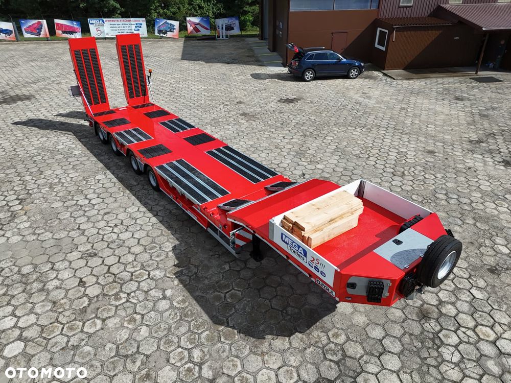 Inny 4 OSIOWA NISKOPODWOZIOWA z zagłębieniami na koła, rozciągana 5.000mm, długie najazdy 70T DMC - 5