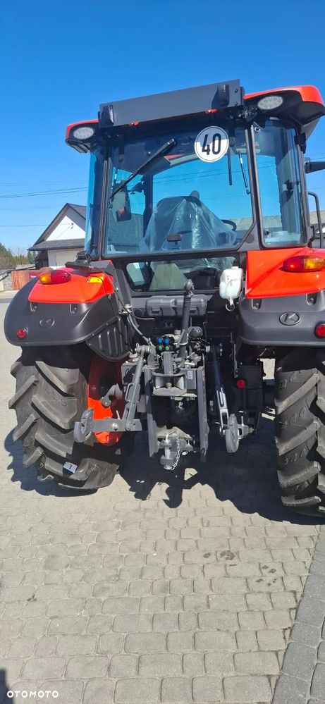 Kubota M4 063 - 4