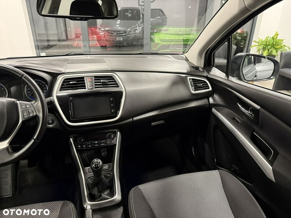 Suzuki SX4 S-Cross 1.6 VVT 4x2 limited+ - 23