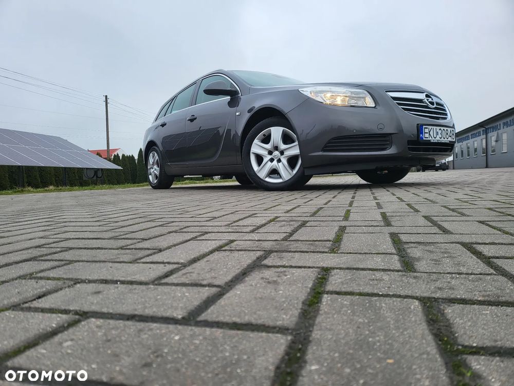 Opel Insignia - 32