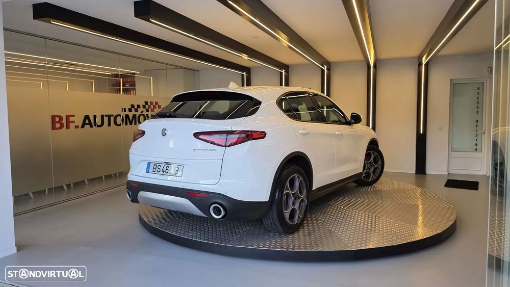 Alfa Romeo Stelvio 2.2 D Super AT8 - 19