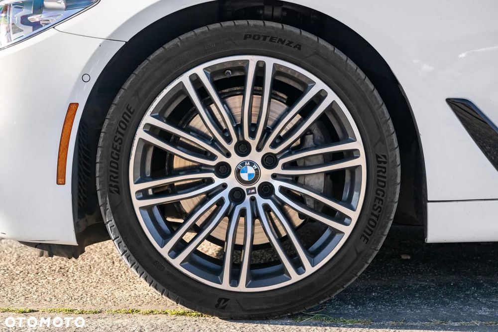 BMW Seria 5 530i M Sport Edition - 17