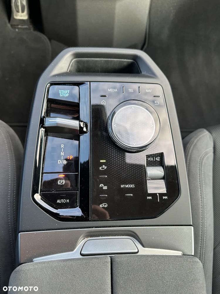 BMW iX xDrive45 100.6kWh - 20