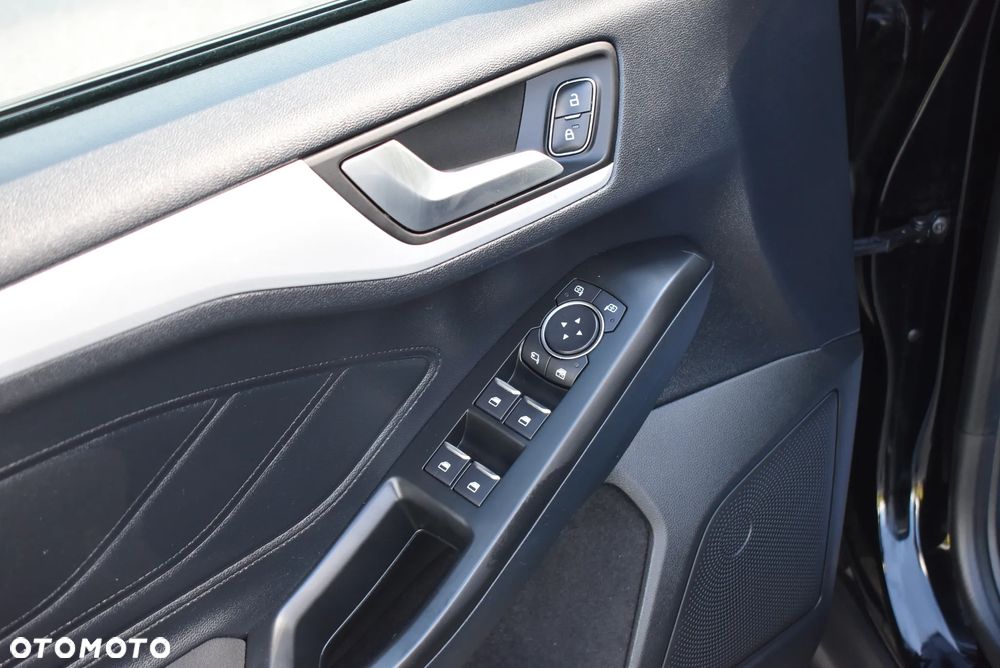 Ford Focus 1.0 EcoBoost Titanium X - 20