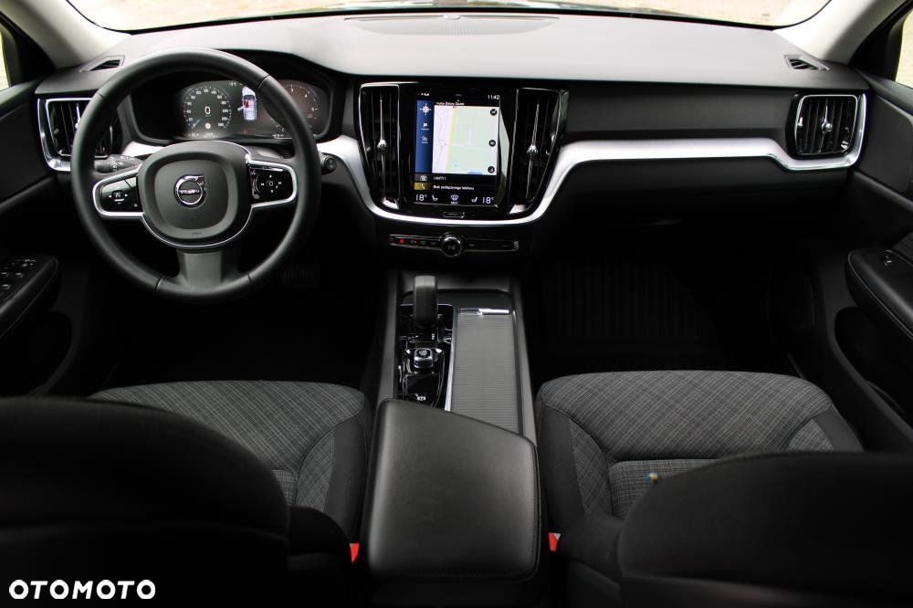 Volvo V60 Cross Country - 9