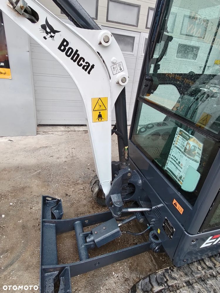 Bobcat E17 - 14