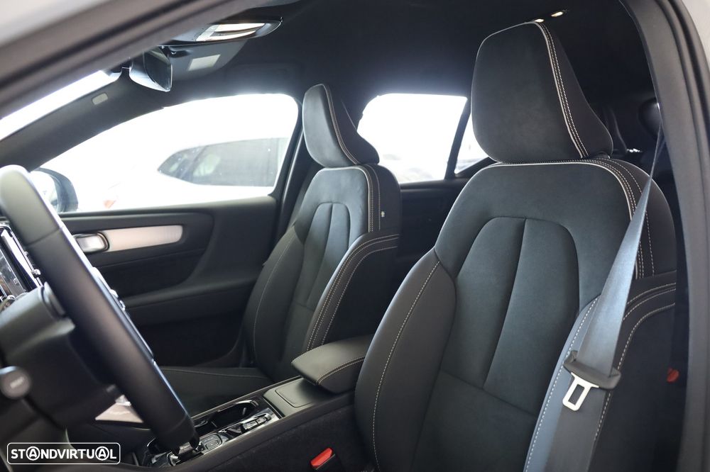 Volvo XC 40 2.0 B3 Plus Dark - 9