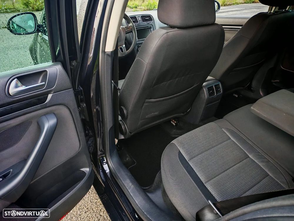 VW Golf Variant 1.6 TDi Confortline - 16