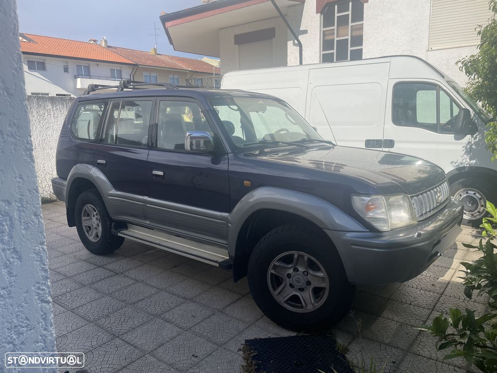 Toyota Land Cruiser - 3