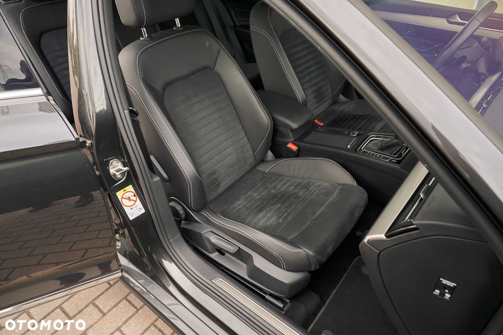 Volkswagen Passat 1.5 TSI OPF DSG Highline - 22