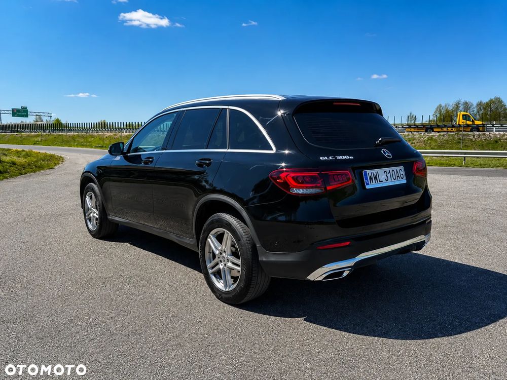 Mercedes-Benz GLC 300 e 4-Matic Business Edition - 6