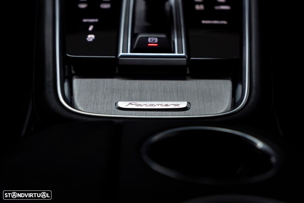 Porsche Panamera 4 S - 25