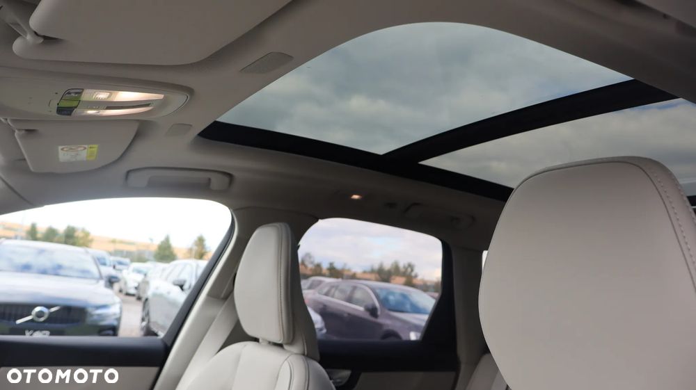 Volvo XC 60 B5 B AWD Ultra Dark - 16
