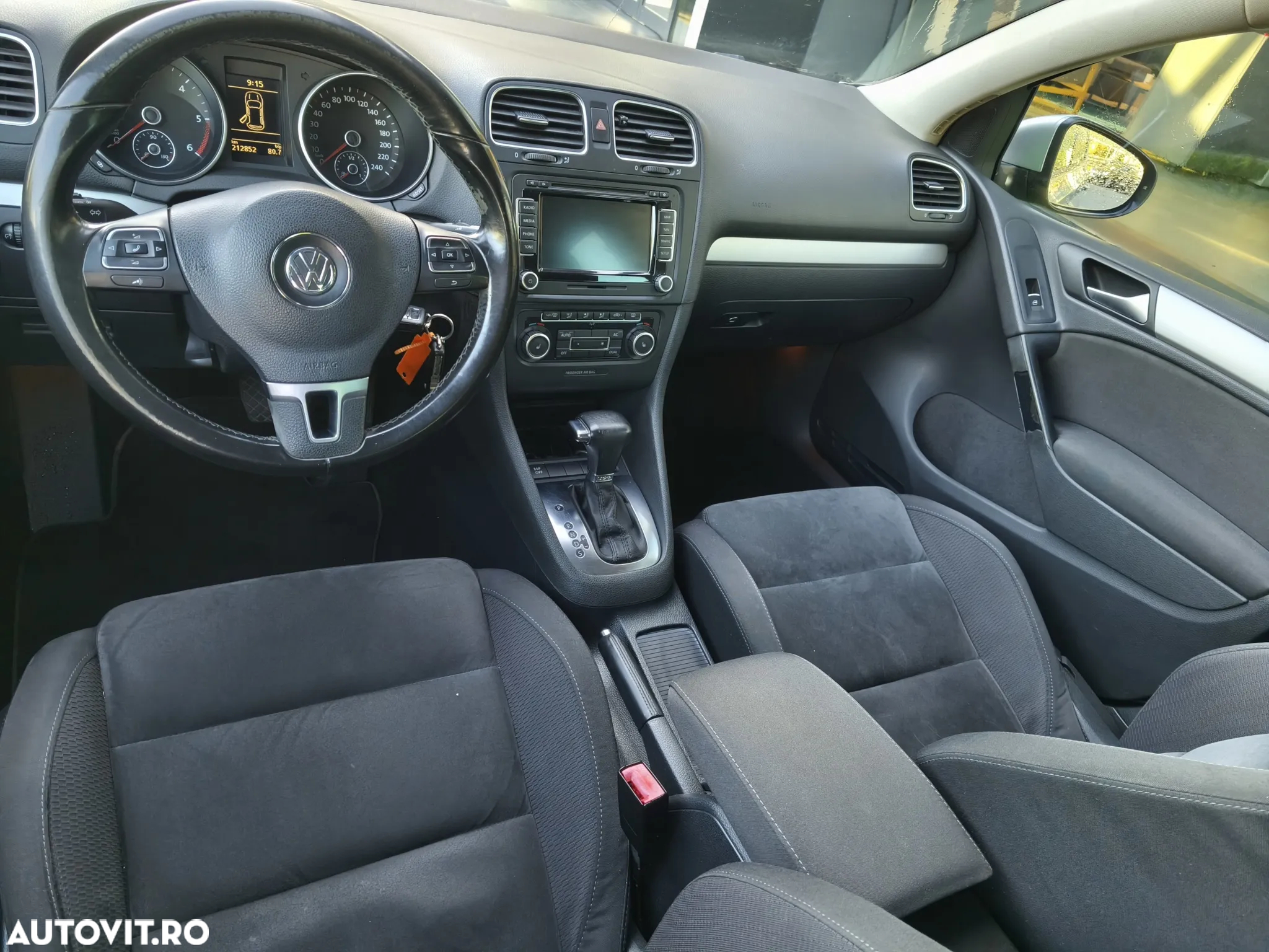 Volkswagen Golf 2.0 TDI Highline DSG - 9