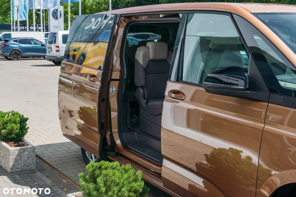 Volkswagen Multivan - 10