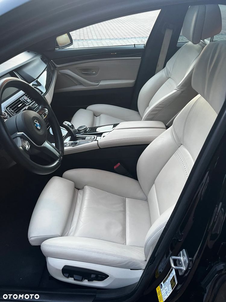 BMW Seria 5 535i xDrive Sport-Aut Luxury Line - 11