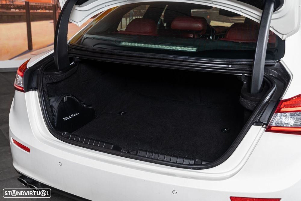 Maserati Ghibli 3.0 V6 - 29