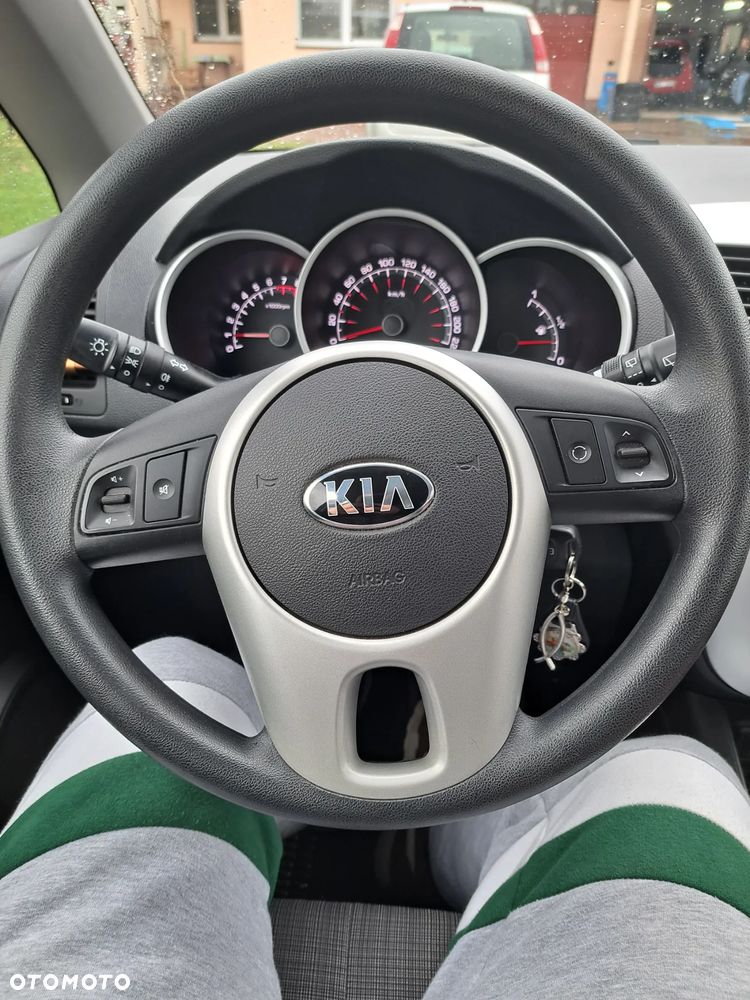 Kia Venga 1.4 L - 10