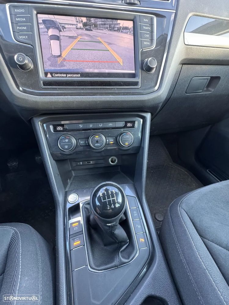 VW Tiguan 2.0 TDI Highline - 15