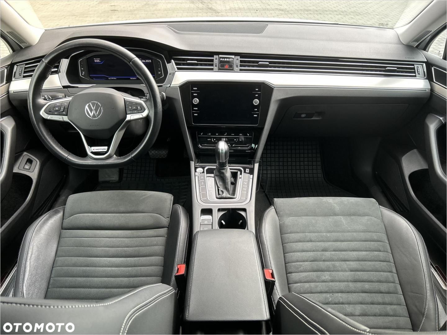 Volkswagen Passat 2.0 TDI 4Mot Elegance DSG - 19