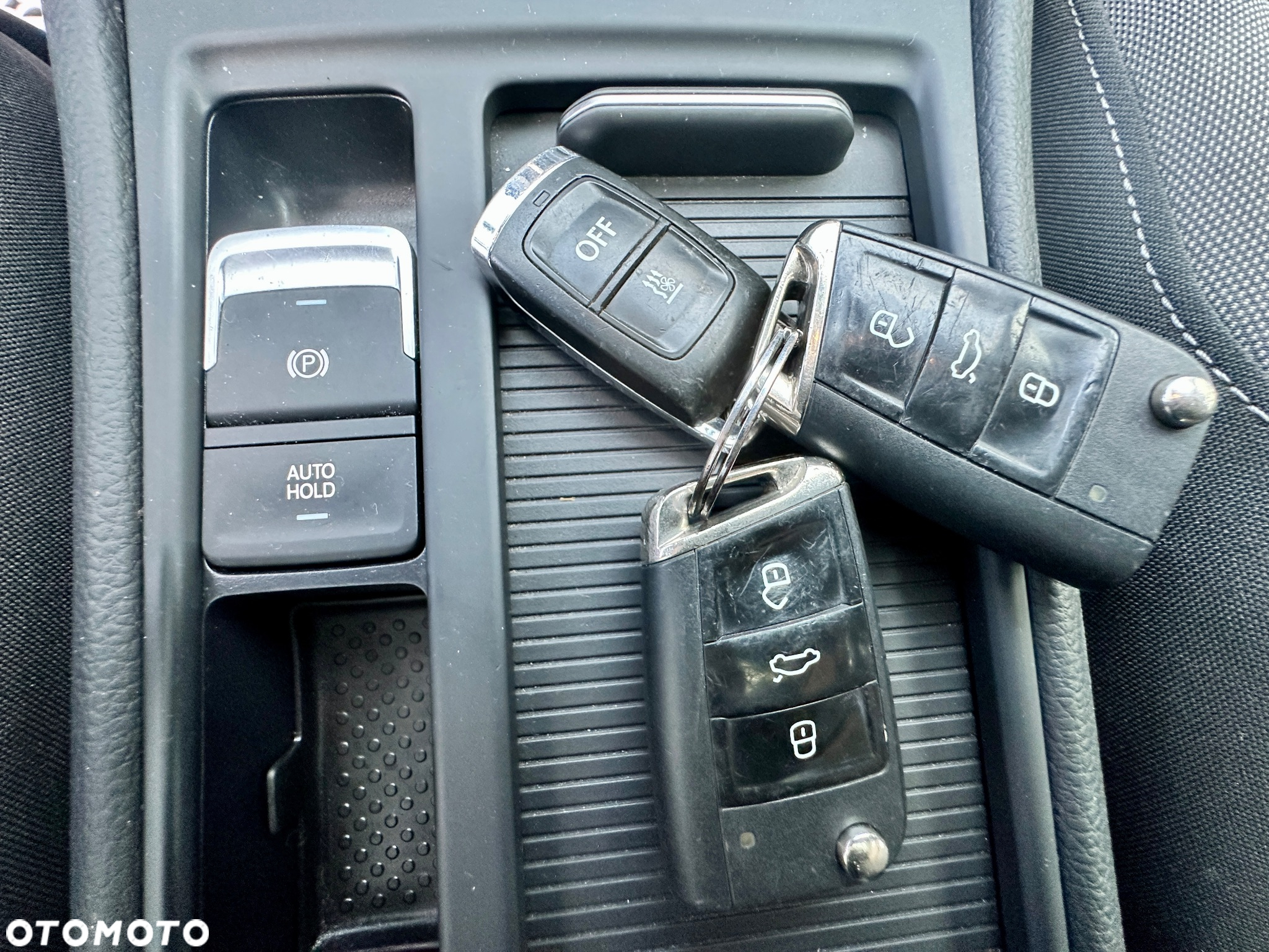 Volkswagen Golf - 28
