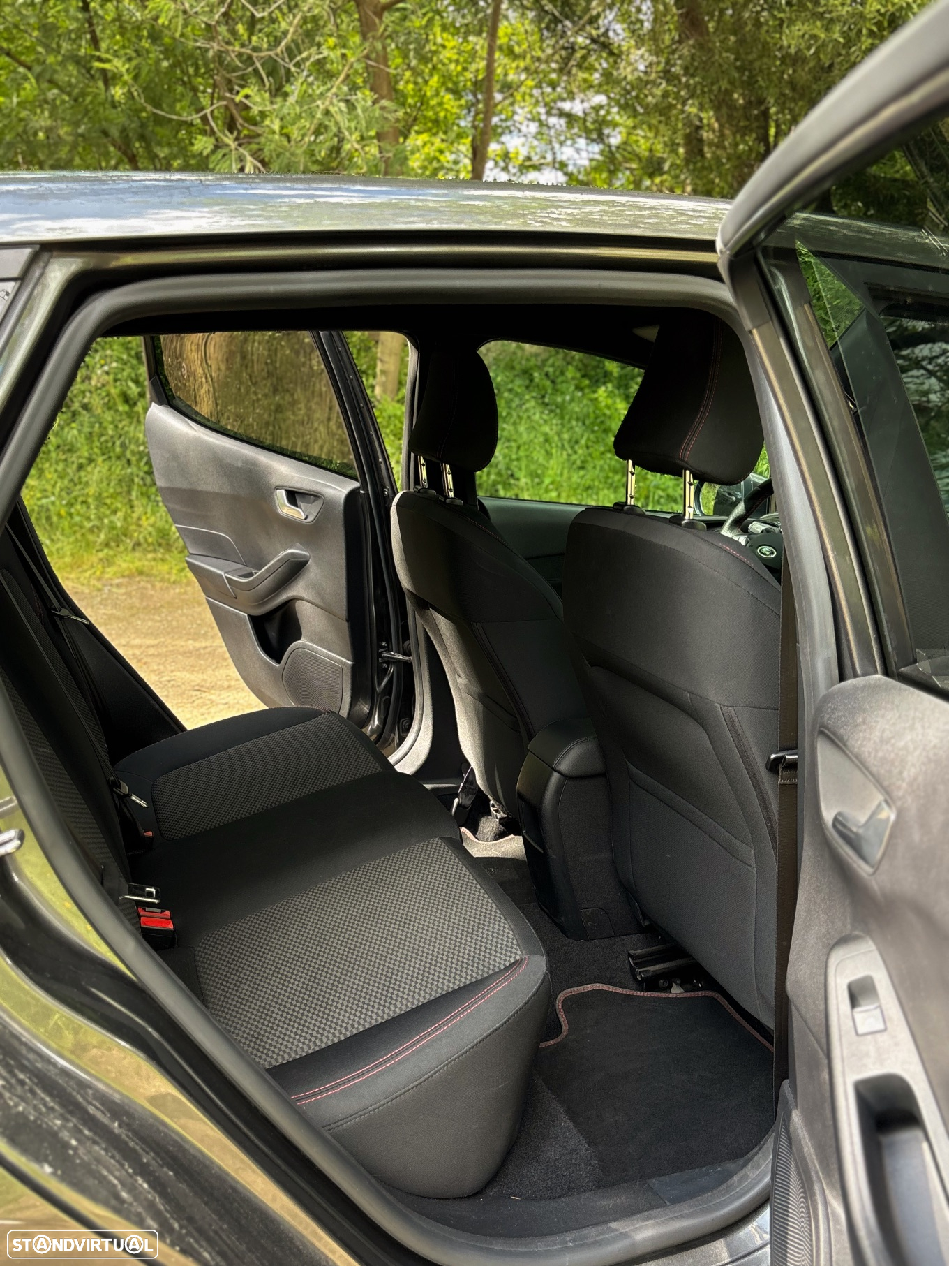 Ford Fiesta 1.0 EcoBoost ST-Line - 13