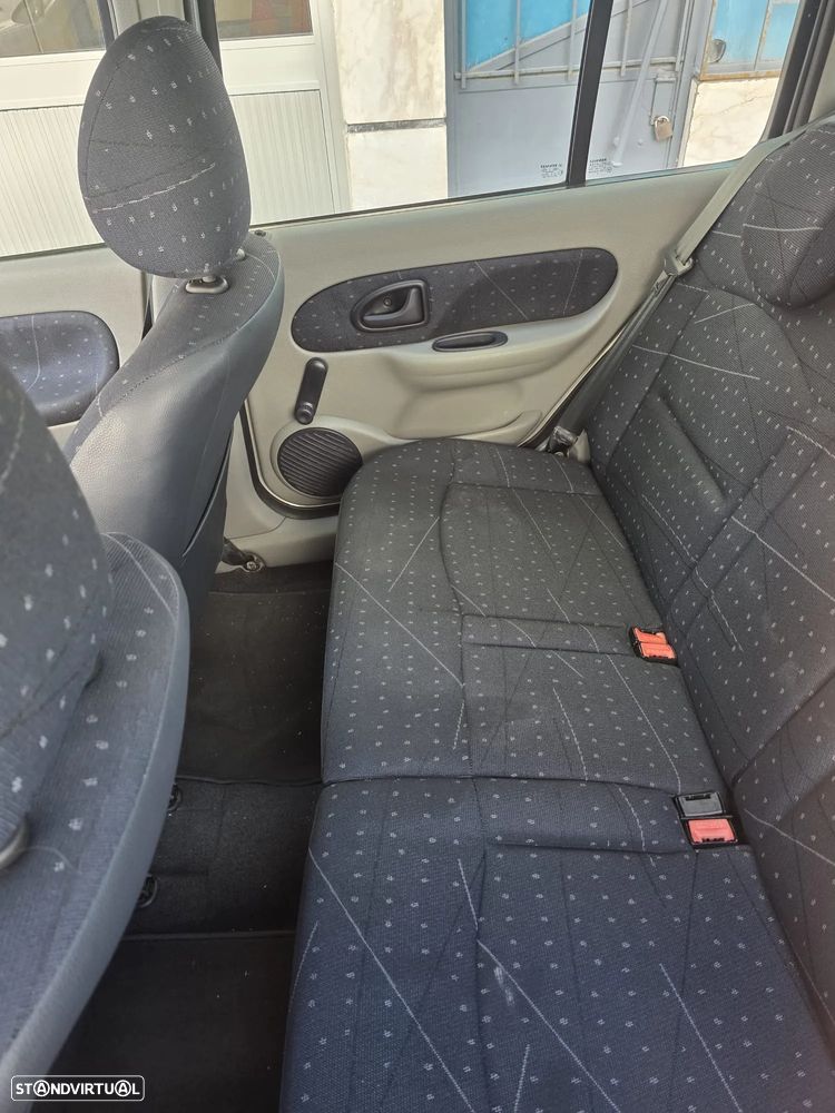 Renault Clio - 6