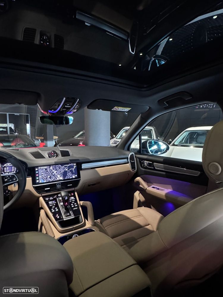 Porsche Cayenne E-Hybrid Platinum Edition - 22