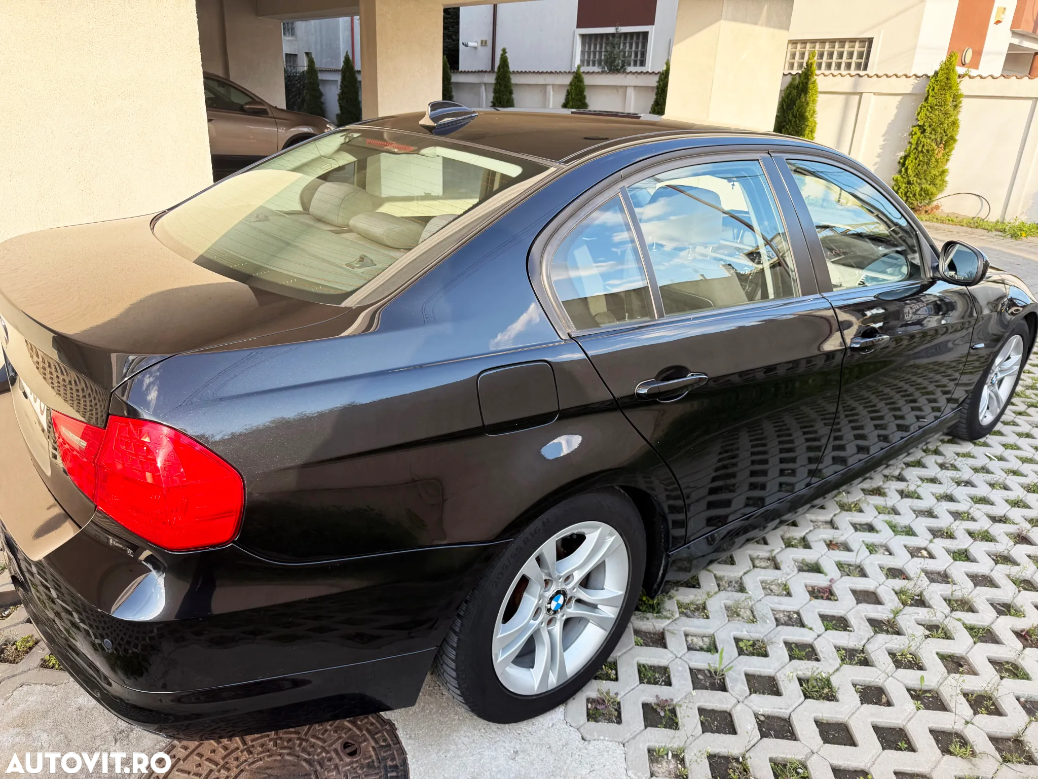 BMW Seria 3 318d DPF - 29