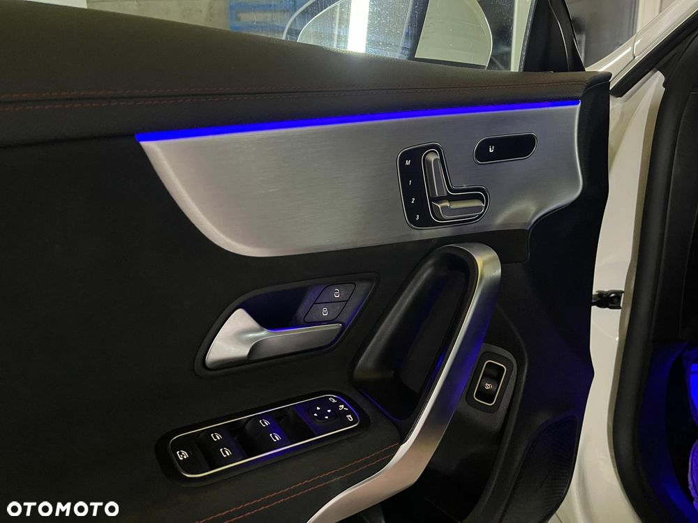 Mercedes-Benz CLA 250 Edition 1 7G-DCT - 20