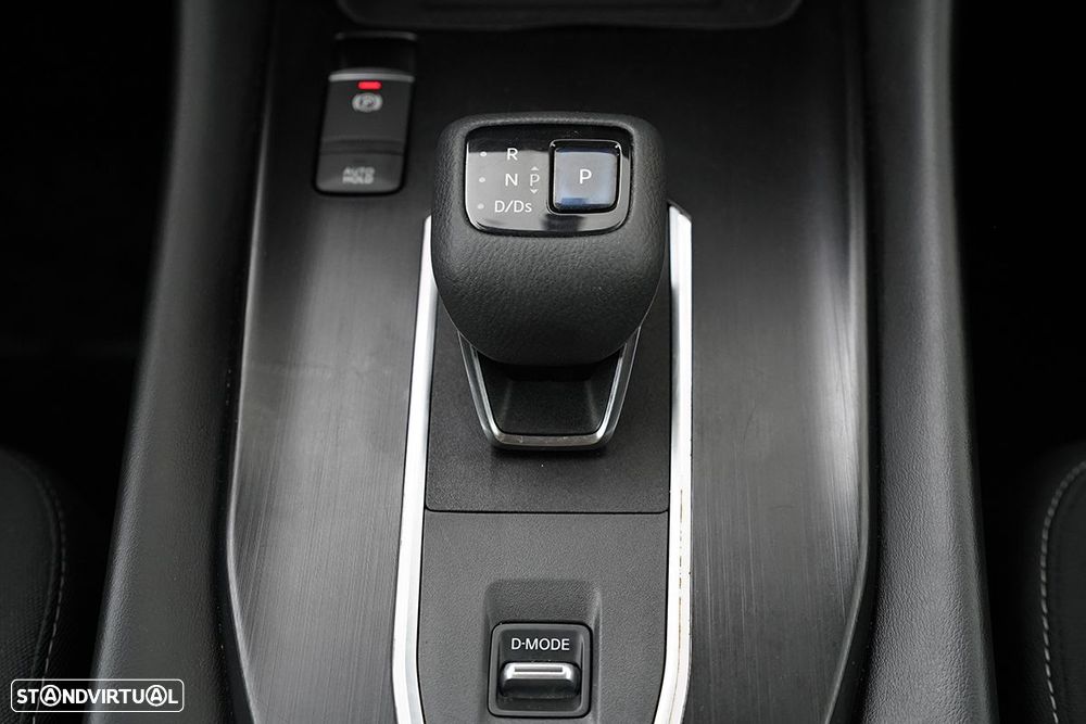 Nissan Qashqai 1.3 DIG-T N-Connecta Xtronic - 14