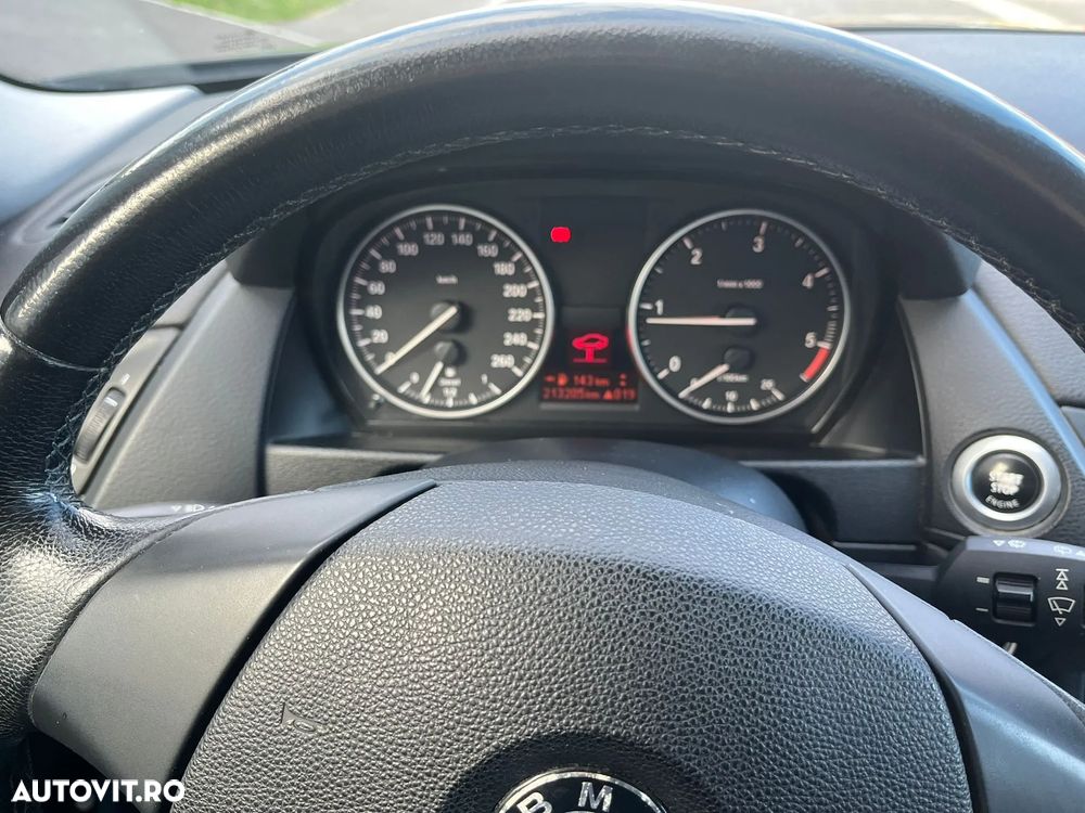 BMW X1 xDrive20d - 9