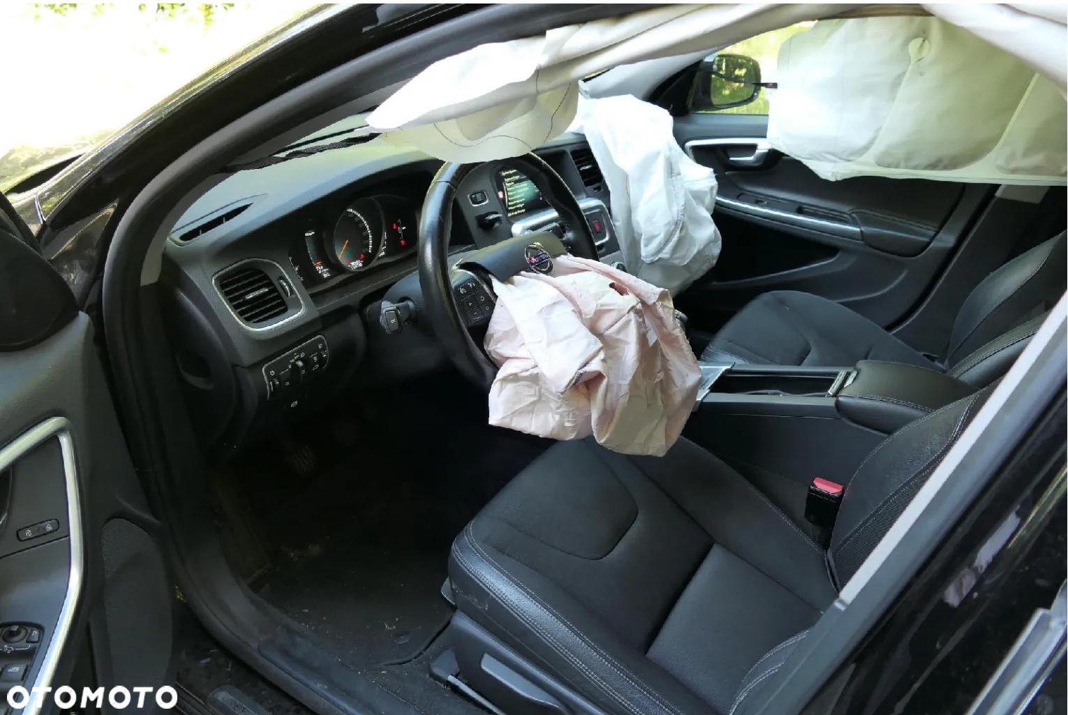 Volvo V60 D3 Drive-E Momentum - 17
