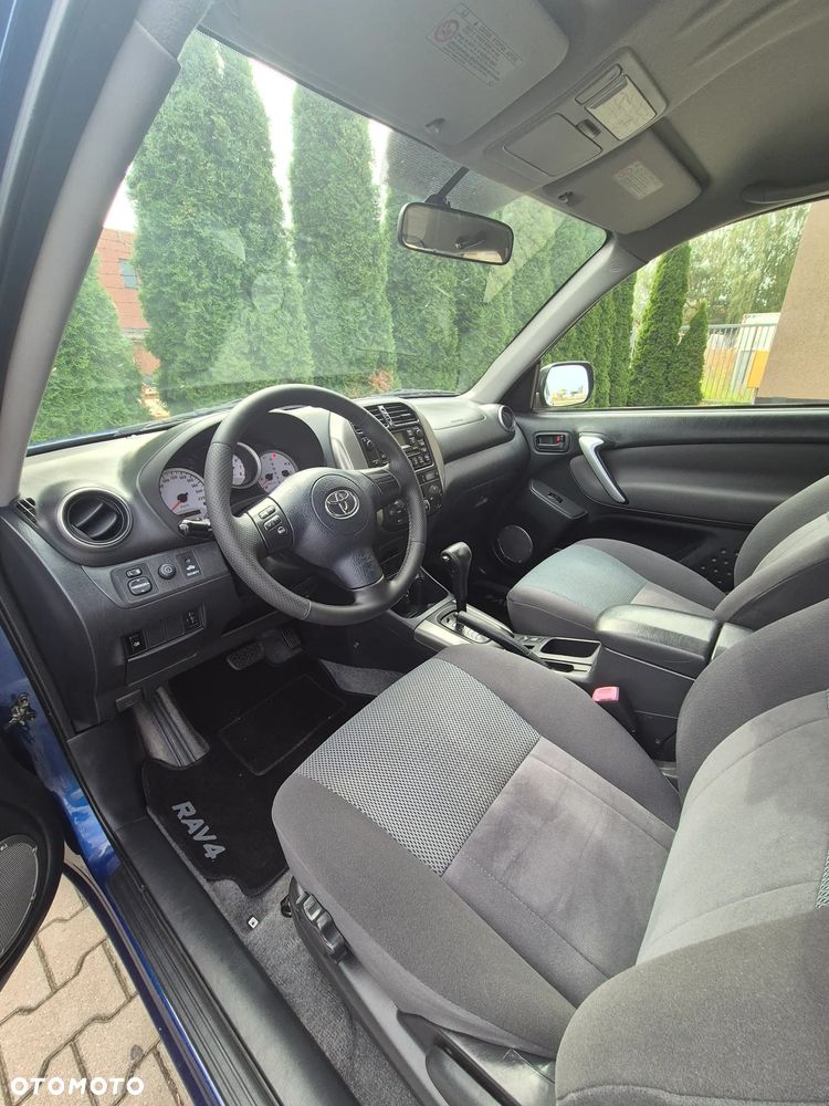 Toyota RAV4 2.0 VVT-i Sol - 12