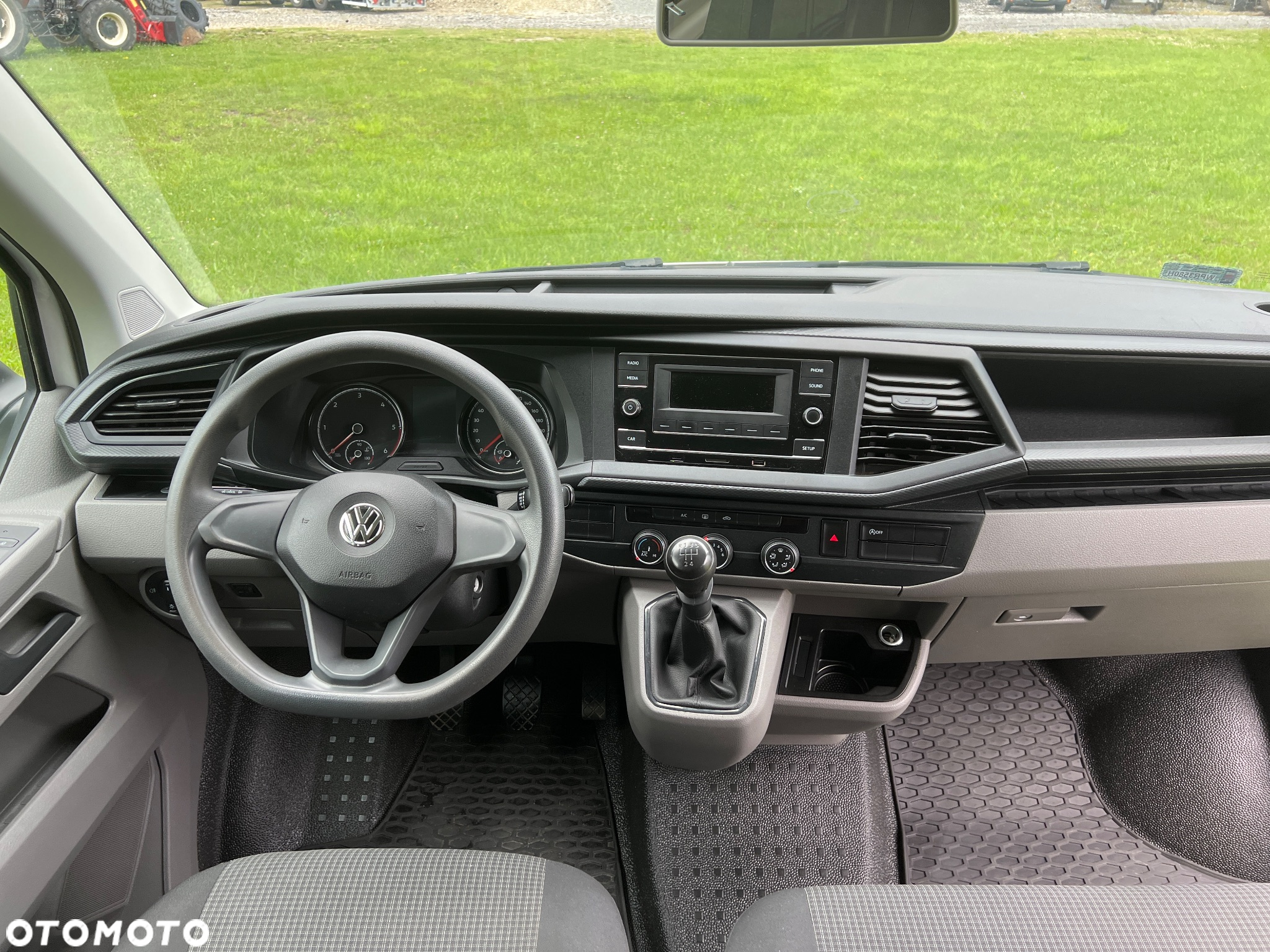 Volkswagen Transporter - 11